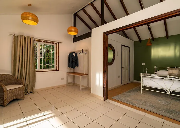 Bed & Breakfast House Beau Vallon (Mahe)